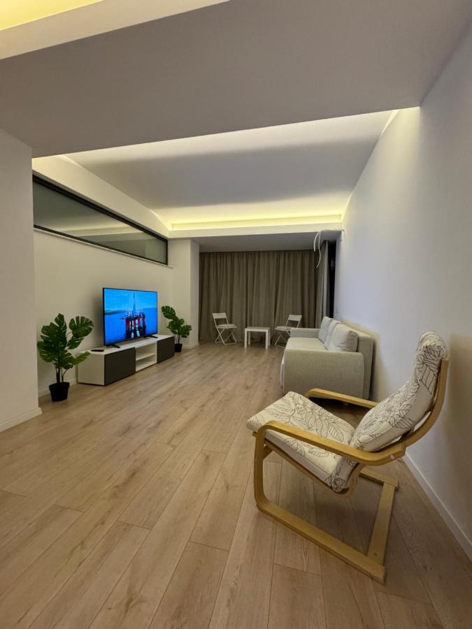 Warm Hotel Apartment Boekarest Buitenkant foto