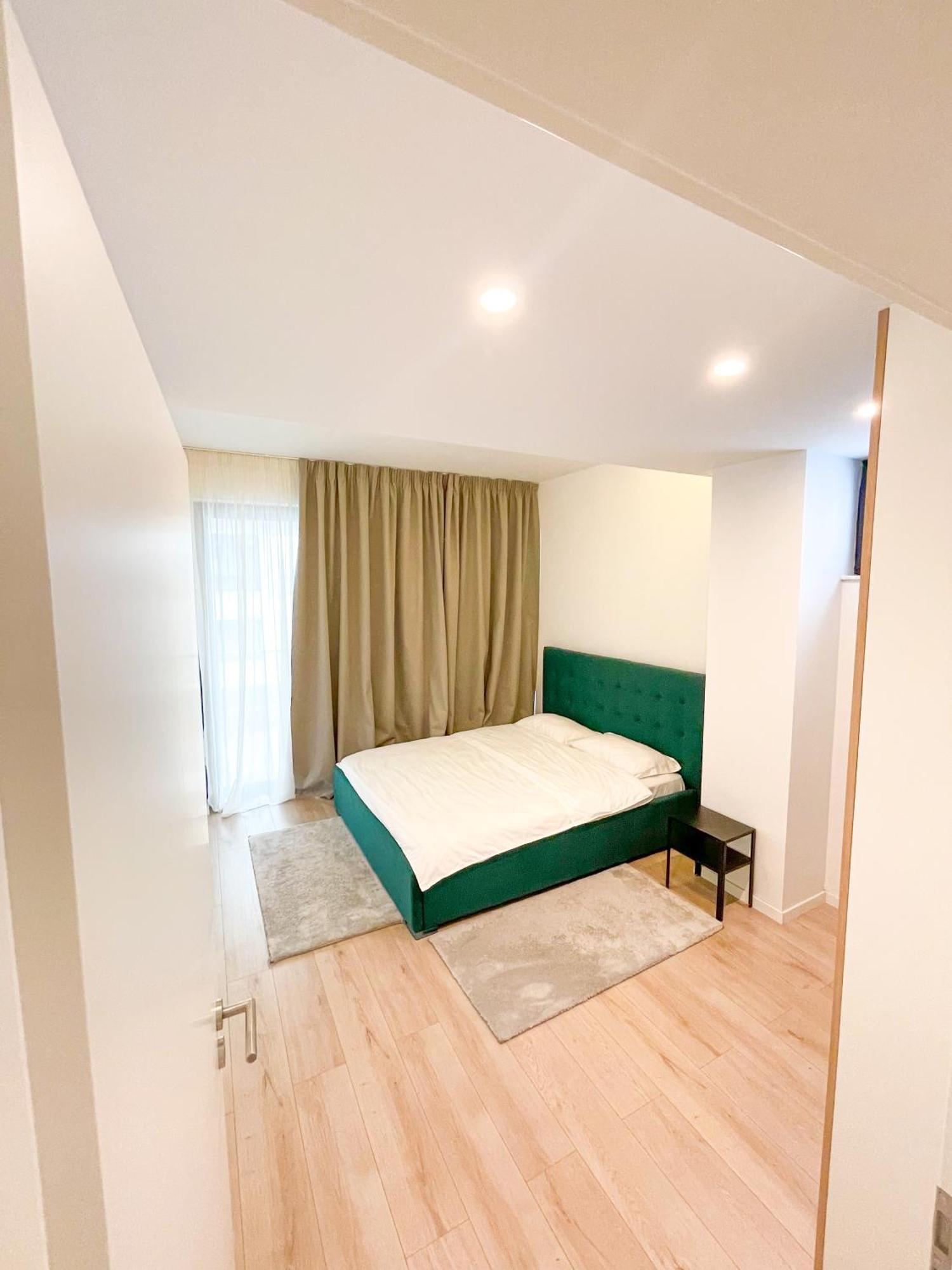 Warm Hotel Apartment Boekarest Buitenkant foto
